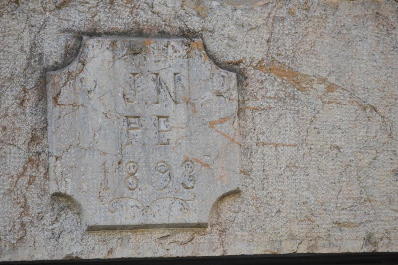 El Portal Del Abuelo Daire Arenas De Cabrales Dış mekan fotoğraf