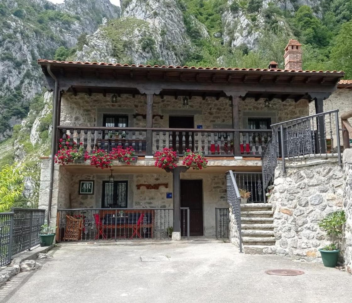 El Portal Del Abuelo Daire Arenas De Cabrales Dış mekan fotoğraf