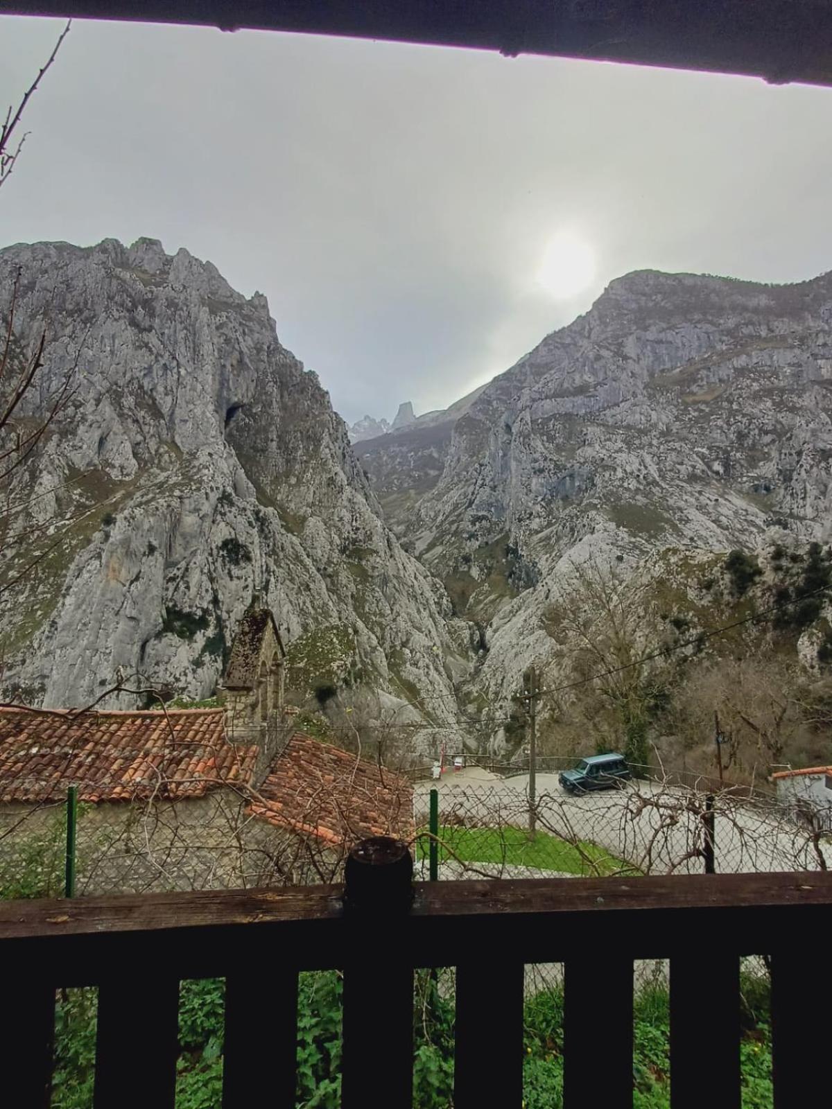 El Portal Del Abuelo Daire Arenas De Cabrales Dış mekan fotoğraf
