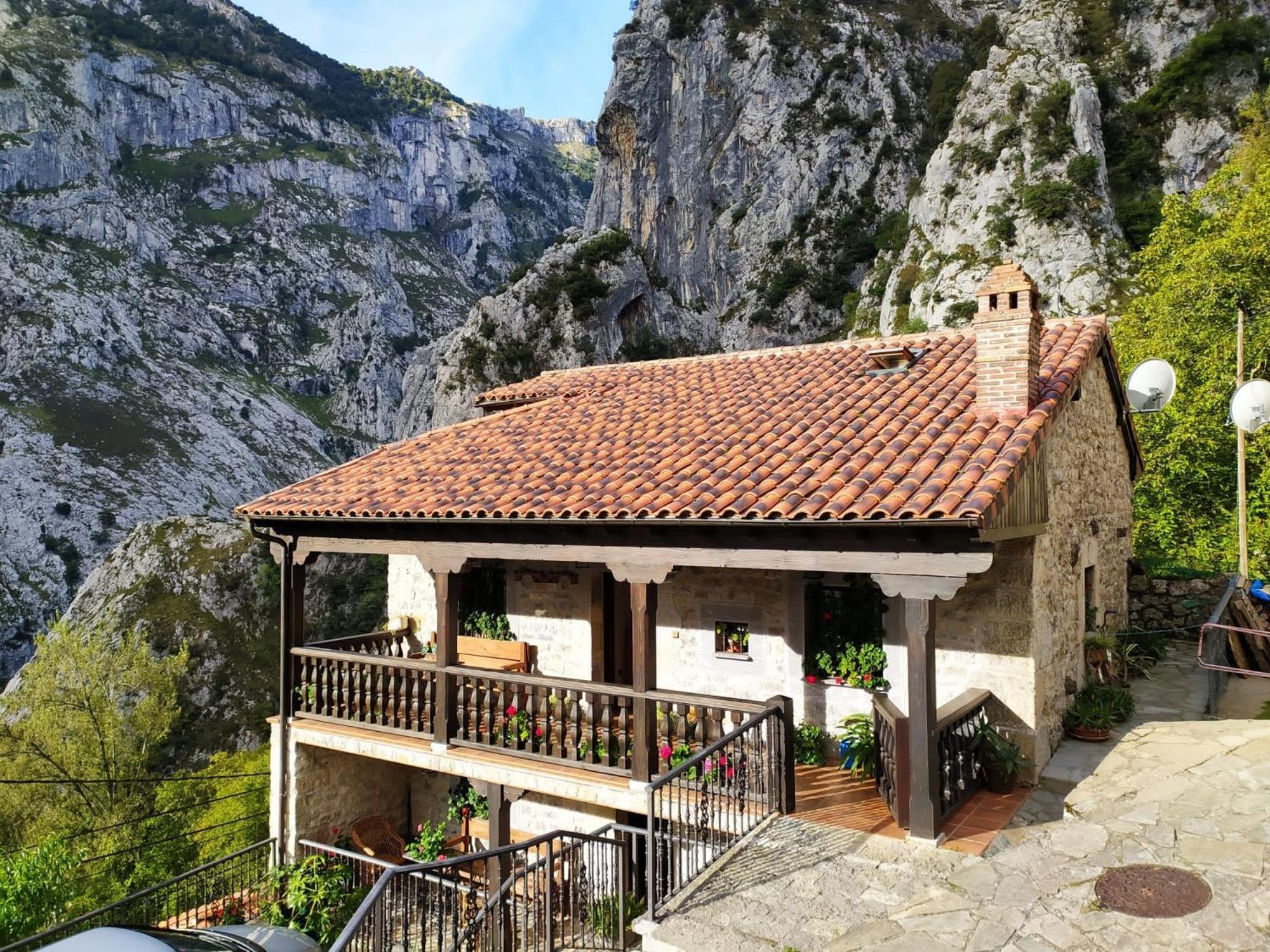 El Portal Del Abuelo Daire Arenas De Cabrales Dış mekan fotoğraf